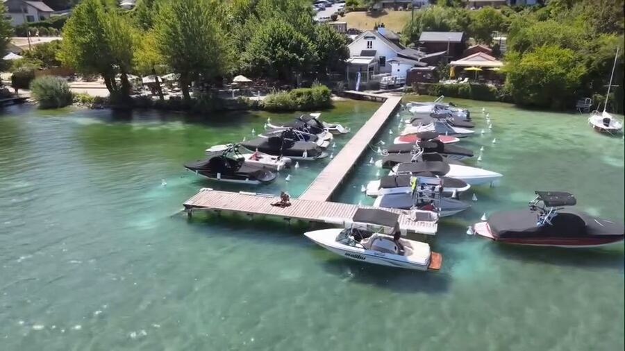 Embarquement au ponton